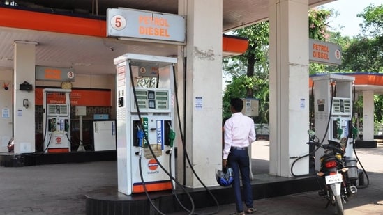 The petrol and diesel prices in Delhi, Bengaluru and Mumbai remained unchanged on November 20, 2023. (Agencies File)