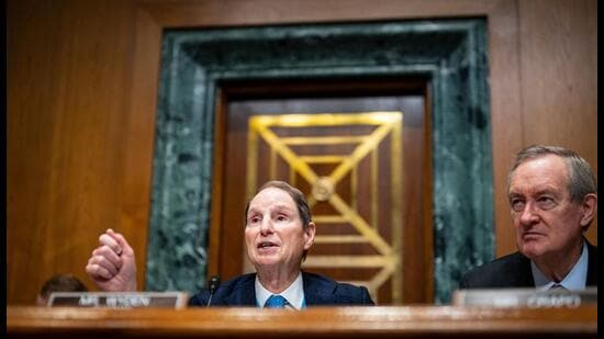 Senator Ron Wyden (Bloomberg)