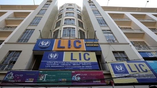 The LIC had opened its IPO last year for subscriptions on May 4 at a price band of <span class=