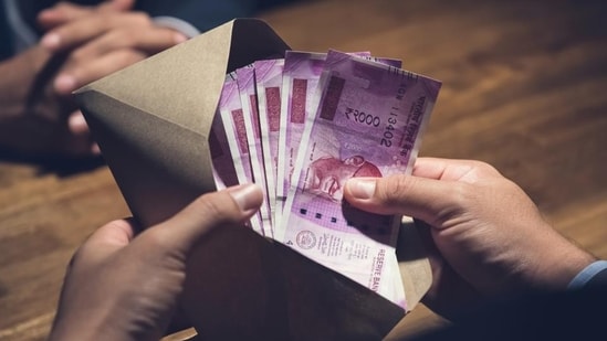 RBI is actively working to reduce the rate of unclaimed deposits in banks.(Getty Images/iStockphoto)