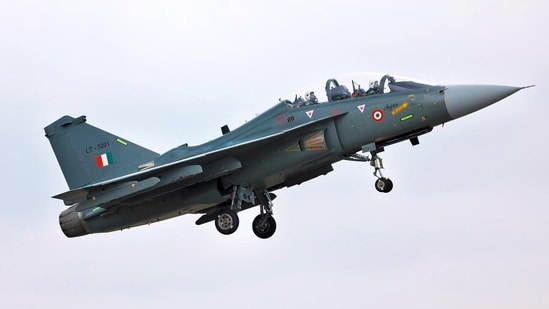 HAL share prices jumped up by 6 percent on Friday.(X)