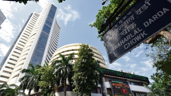 Sensex crashes over 1600 points, closes at 71,476; Nifty drops to 21,560(MINT_PRINT)
