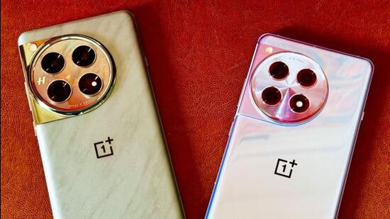 The OnePlus 12 (left) and OnePlus 12R define a refreshed flagship line-up. (Vishal Mathur/ HT Photo)