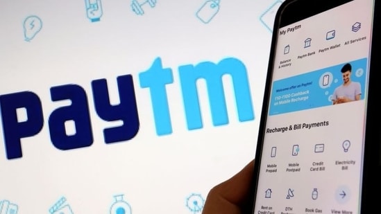 Paytm partners with Axis Bank for continues transactions(REUTERS)